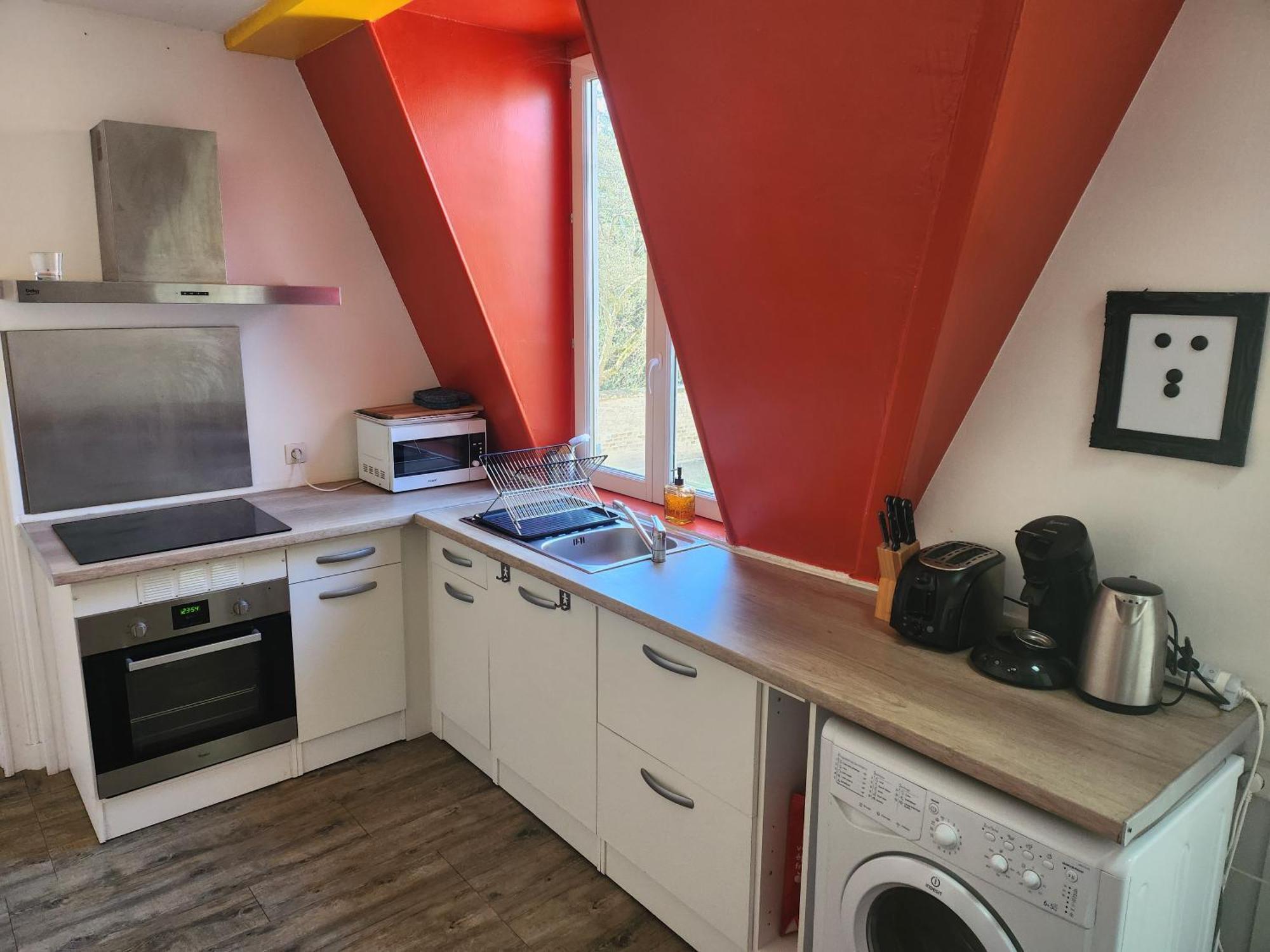 Appartement Atypique - 2 Chambres - Rue Calme Dans Centre Ville Sedan Eksteriør billede
