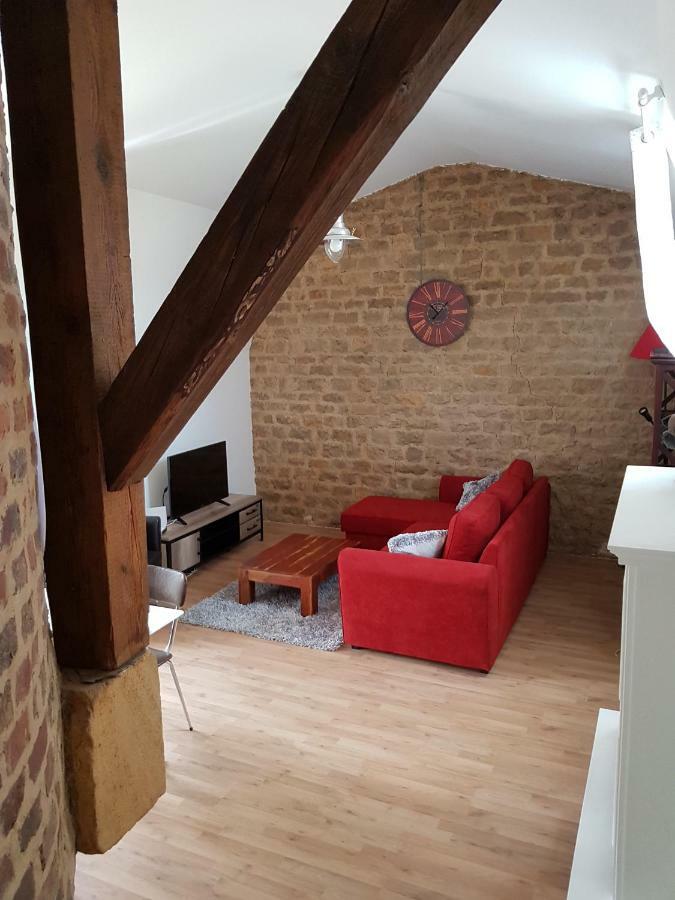 Appartement Atypique - 2 Chambres - Rue Calme Dans Centre Ville Sedan Eksteriør billede
